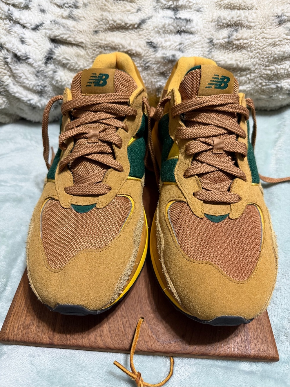 New Balance Men's Yellow, Brown and Green Suede Mesh Sneakers